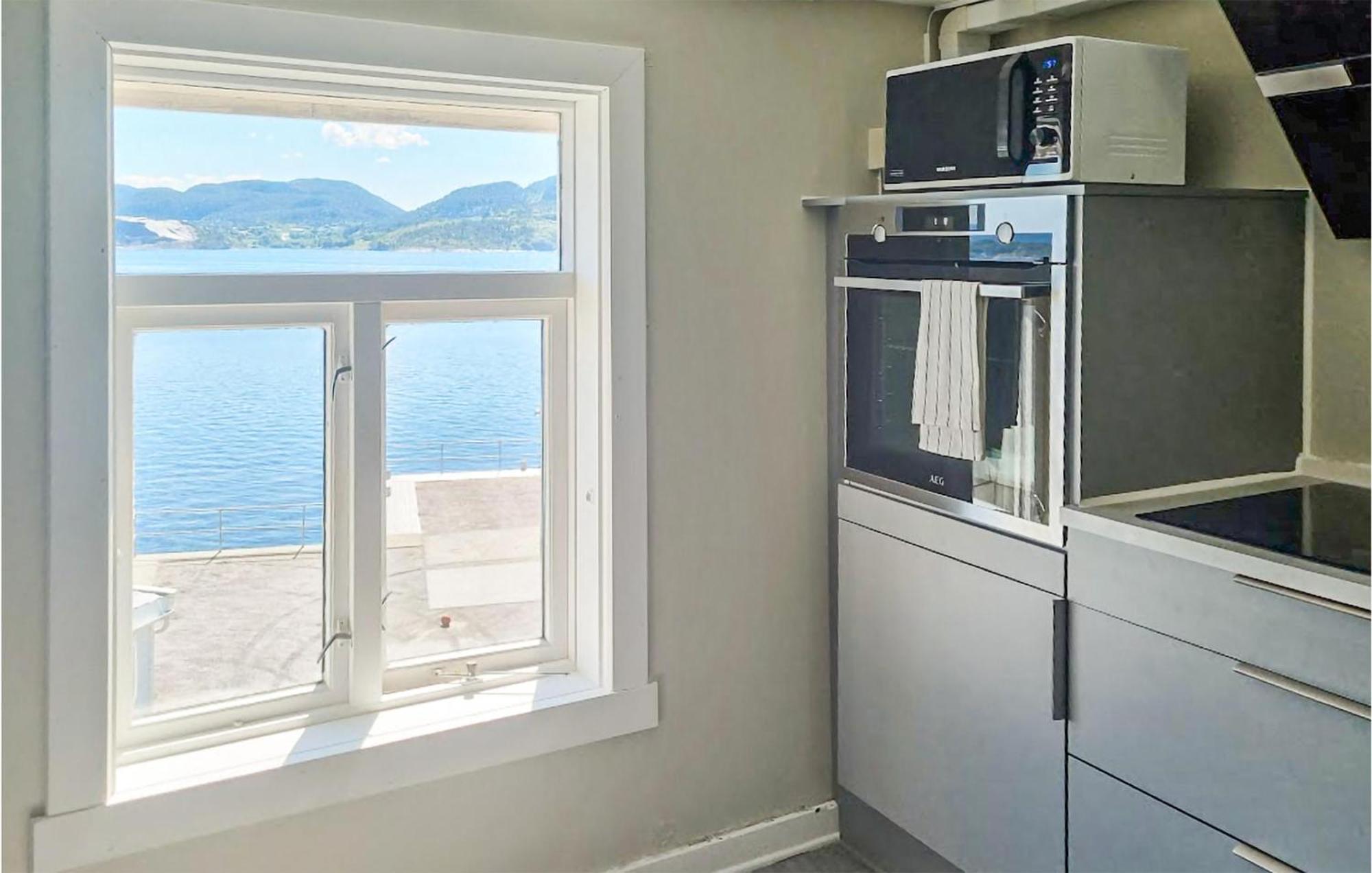 Awesome Home In Kristiansund With House Sea View Екстериор снимка